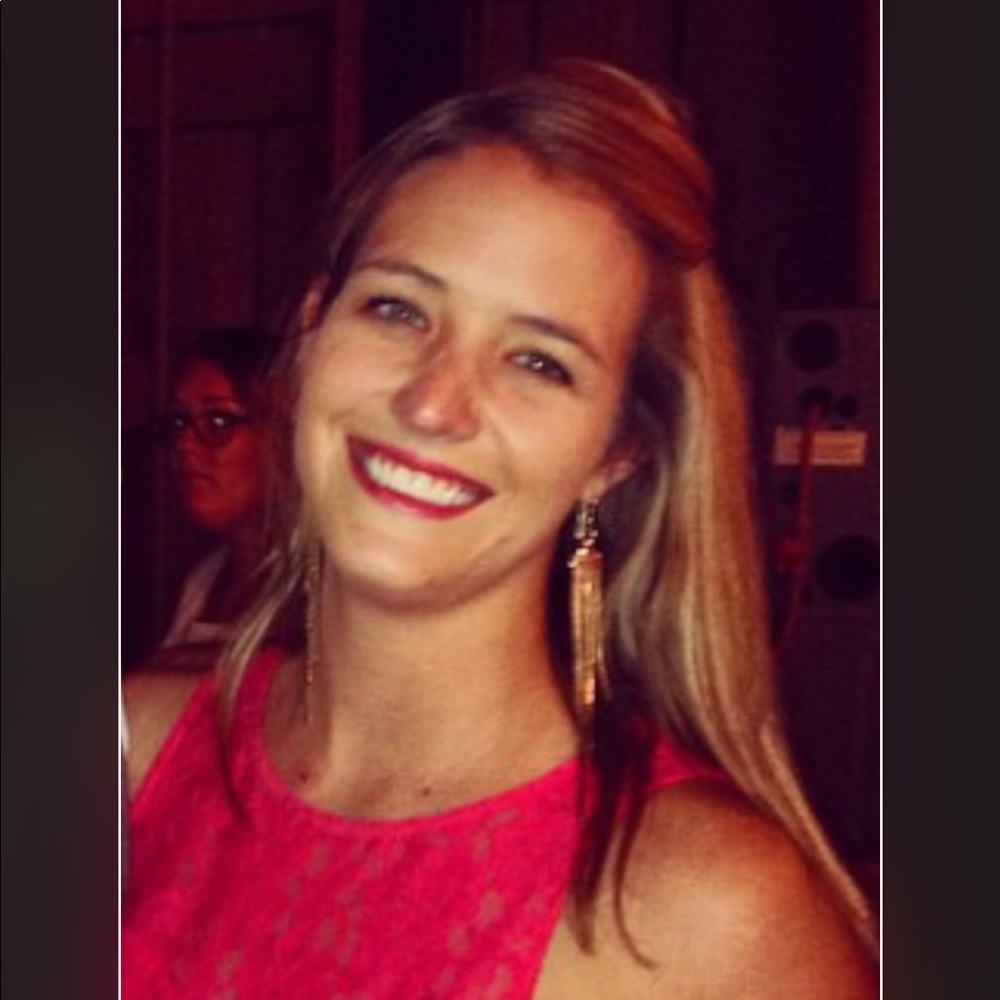 Meet your Posher, Olivia